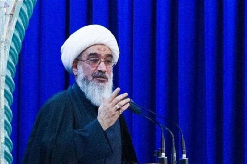 امام جمعه بوشهر: اگر مسئولان به مشکلات رسیدگی نکنند، اسامیشان را اعلام میکنم