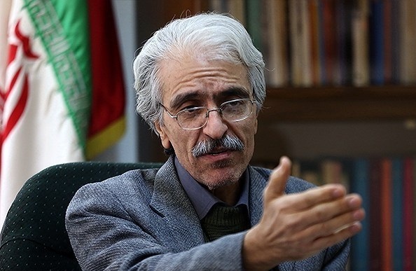 «سر تا پای مثنوی مولانا تعقّل و استدلال است»