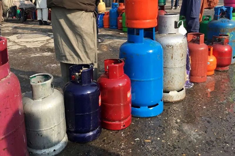 گلایهی مردم قشم در نبود گاز مایع