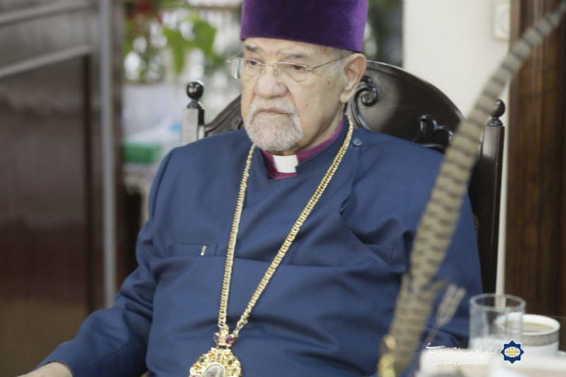 خلیفه ارامنه تهران: خوشحالیم کنار مسلمانان با آرامش زندگی می‌کنیم