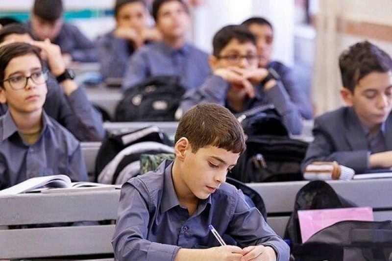 آموزش و پرورش گیلان: کمک به مدرسه شرط دریافت کارنامه نیست