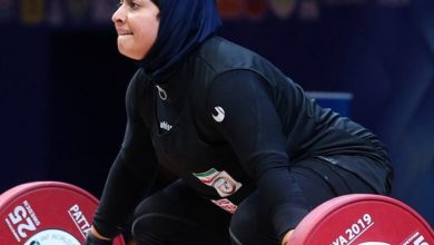 رقابت‌های وزنه‌برداری قهرمانی بانوان استان در سنندج