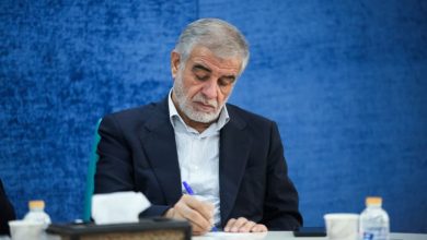 «وضعیت بازار ارز و طلا زیبنده نیست»