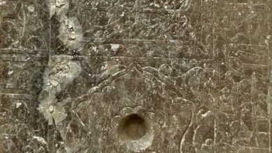 یک سنگ قبر از دوره صفوی در کاشان کشف شد