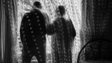 من کیستم جز آنچه در حافظه‌ام دارم؟