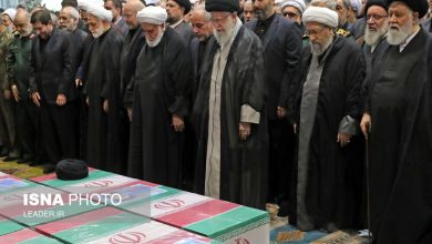 تصاویر | اقامه نماز رهبری بر پیکر رئیس جمهور و همراهان و مراسم تشییع در تهران