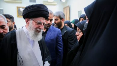 رهبری: مرحوم آقای رئیسی مظهر شعارهای انقلاب بود