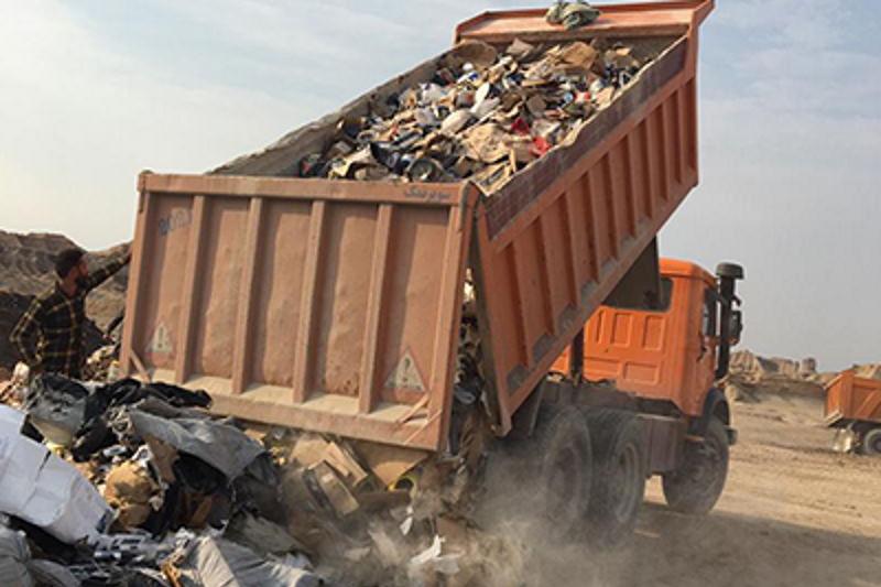 انهدام بیش از ۵۰۰ کیلو فرآوردهی غذایی غیراستاندارد در کاشان