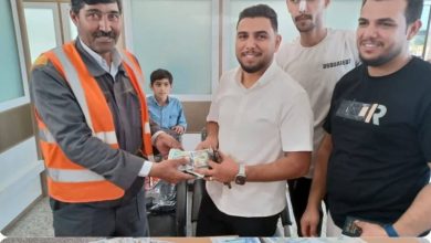 کارگر فرودگاه مشهد کیف پول ۷۰۰ میلیونی را به صاحبش برگرداند
