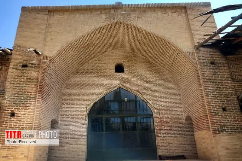 مرمت حسینیه منصور آوج قزوین کلید خورد