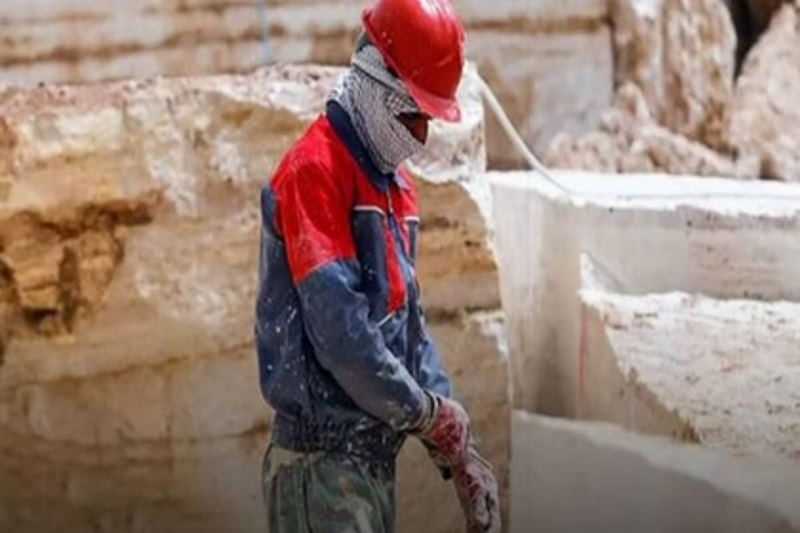 «بکارگيری و جابهجايی اتباع غيرمجاز جرم است»