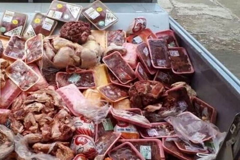 معدومسازی ۸۵۰ کیلوگـرم فرآوردههای گوشتی فاسد در قم