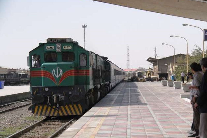 انتقاد نماینده یزد در مجلس از راهآهن