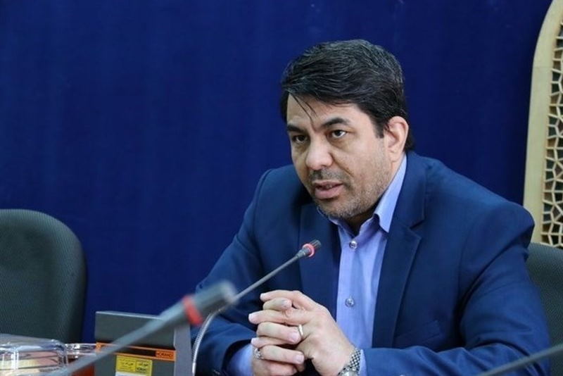 استاندار کرمان: باید برای سرمایهگذاران فرش قرمز پهن کنیم