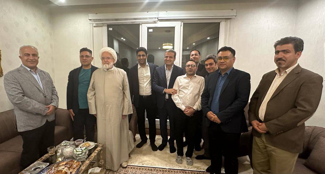 گزارش اولین دیدار مهدی کروبی با جمعی از فعالان سیاسی