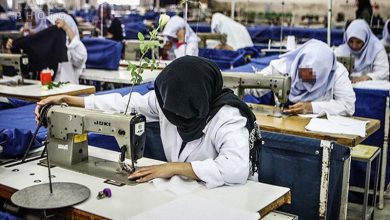 بارِ سنگین بر دوش زنان کارگر