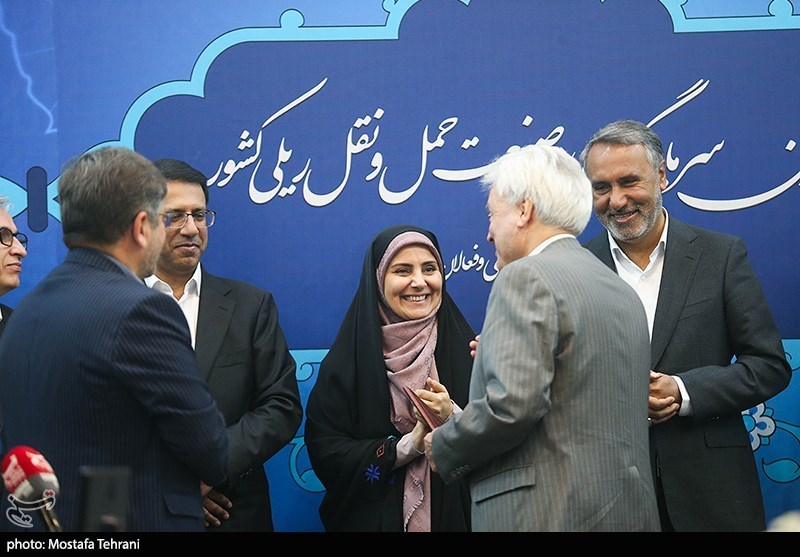 شوق زودهنگام وزیر، درسهای از یک قرارداد پرحاشیه