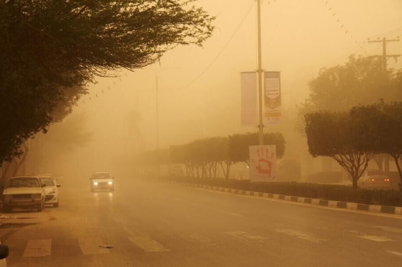 بیتدبیری عاقبت خاک در چشم مردم شد