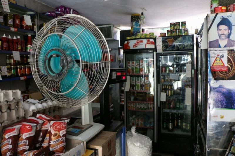 قطعی برق ۴ ساعته در اصفهان و گلایهی شهروندان