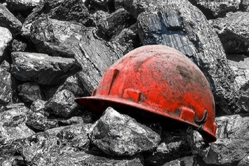 فوت یک کارگر در حادثه معدن زغالسنگ چشمه پودنه