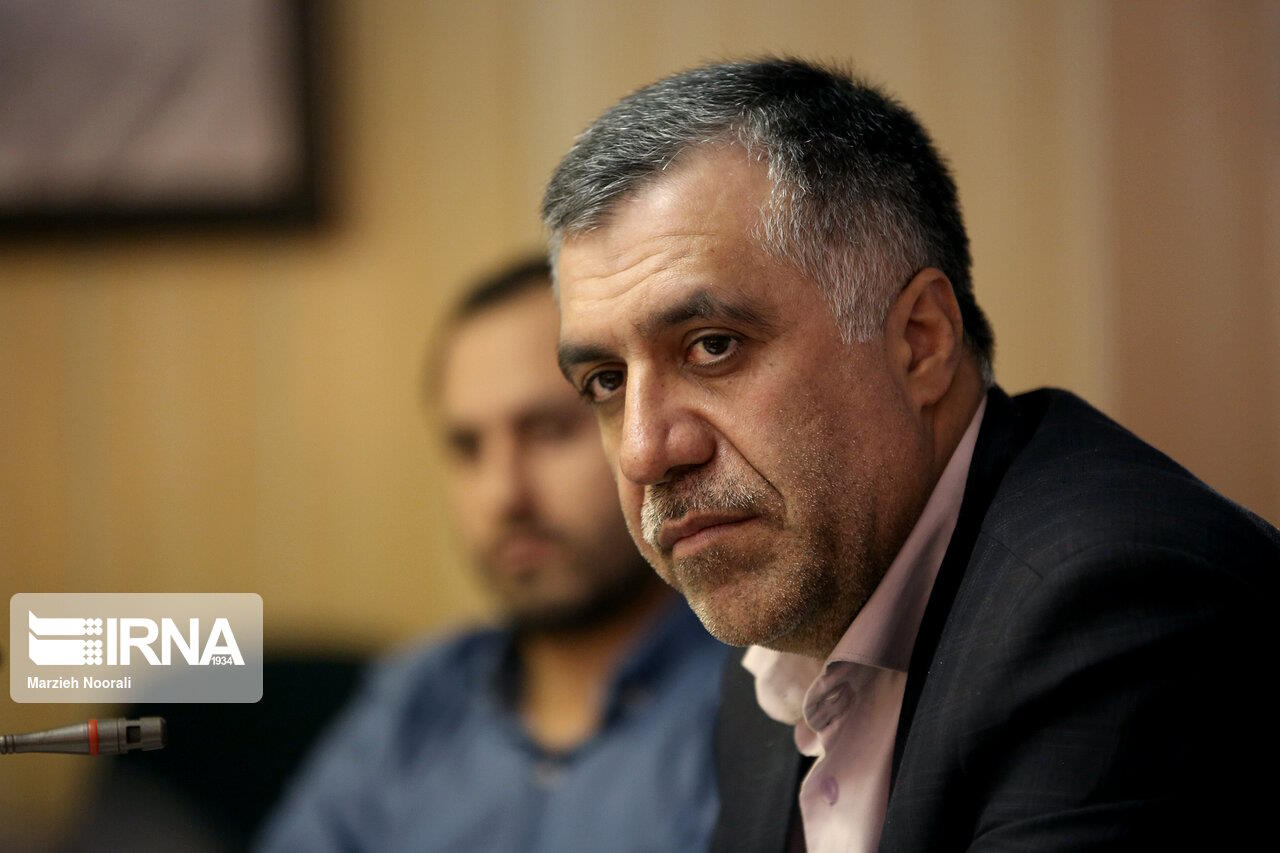 نیکنام حسین پور